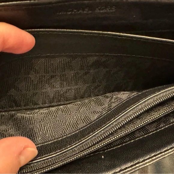 Michael Kors Quilted Black Leather Zip-around Long Wallet Wristlet - Picture 9 of 12